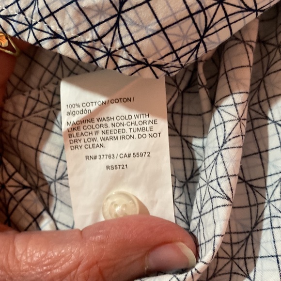 Perry Ellis XXL button down front short sleeved shirt - Picture 6 of 6